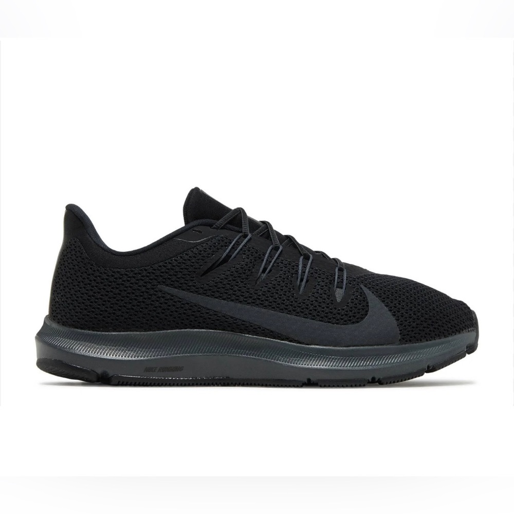 Nike Quest 2 Running Shoes. Black. Men’s 7.5. Womens 8.5W